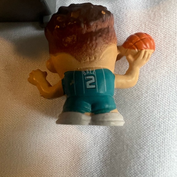 NBA Charlotte Hornets Teenymate Locket & Teenymate Ball - Picture 3 of 4